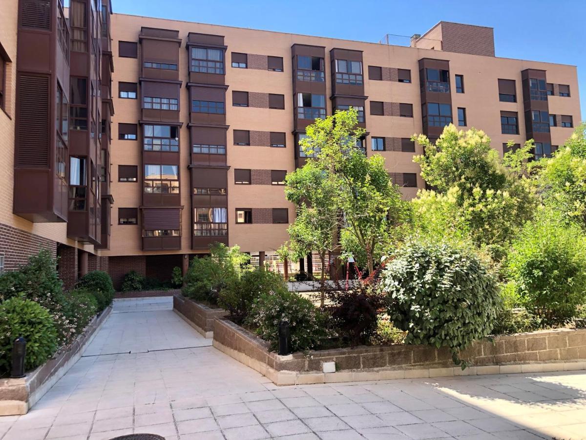 Apartamento Wanda Ifema Con Parking Y Piscina 马德里 外观 照片